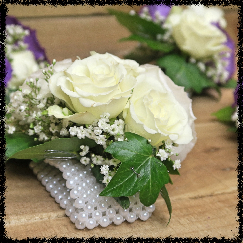 wedding bouquet hydrangea wrist corsage